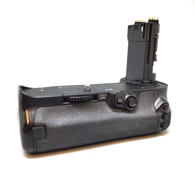 Vello BG-C14 Battery Grip for Canon 5D Mark IV