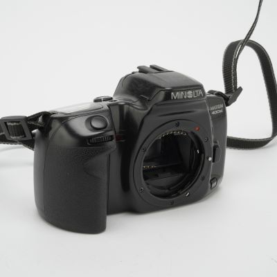 Minolta Maxxum 400si 35mm SLR Film Camera