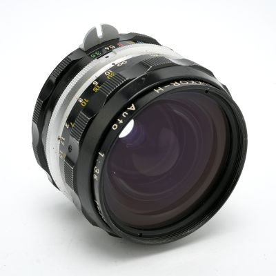 Nikon Nippon Kogaku Nikkor-H 28mm f/3.5 Lens Non-Ai