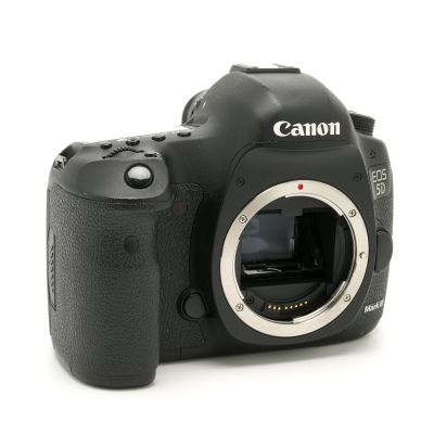 Canon EOS 5D Mark III 22.3MP Digital SLR Camera: Shutter Count ≤ 17,700