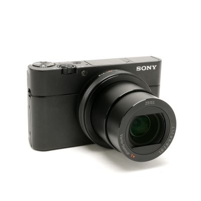 Sony Cyber-shot DSC-RX100 V 20.1MP Digital Camera RX100M5A RX100VA VA