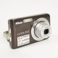 Nikon Coolpix S210 8.0MP Digital Camera
